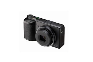 RICOH GR IV 30th Anniversary Edition登場へ 6,000台限定の“GR1色”が